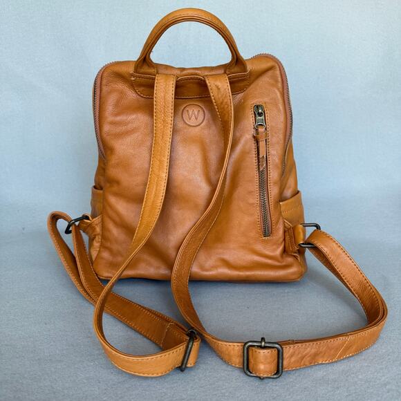 Wanderers Travel Co. THE NOOSA BACKPACK in tan - leather - purse - 13 x 12 - Picture 10 of 11